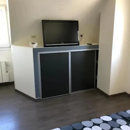 Maison Calme Avec Piscine Privee